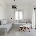 Ble Santorini Aparthotel
