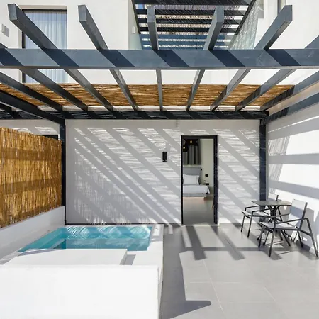 Ble Santorini Aparthotel