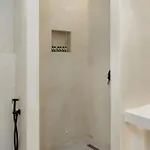 Ble Santorini شقة فندقية 4*