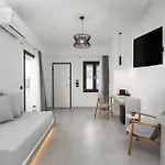 Ble Santorini Apart-hotel