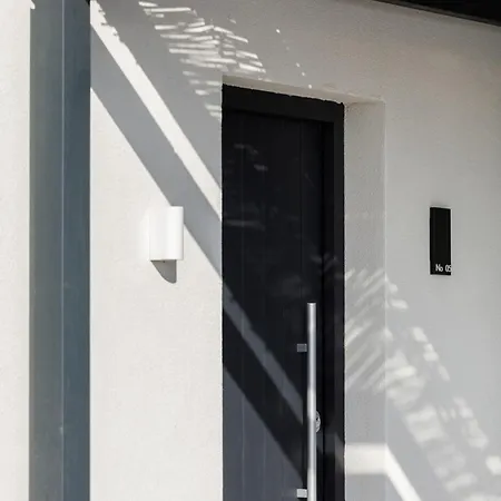 Ble Santorini 公寓式酒店