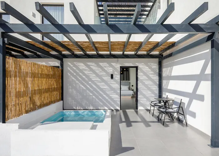 Ble Santorini Aparthotel